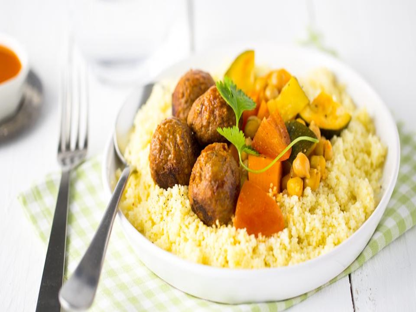 Couscous, sauce légumes + viande